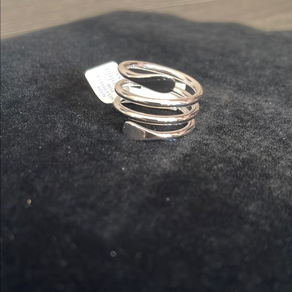 Lia Sophia Jewelry - 3/$25 🍀Lia Sophia Silver Contemporary Spiral Ring